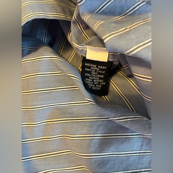 HATHAWAY BLUE STRIPED LONG SLEEVE DRESS SHIRT. SIZE LARGE ( 16 1/2 34-35) - Picture 7 of 7